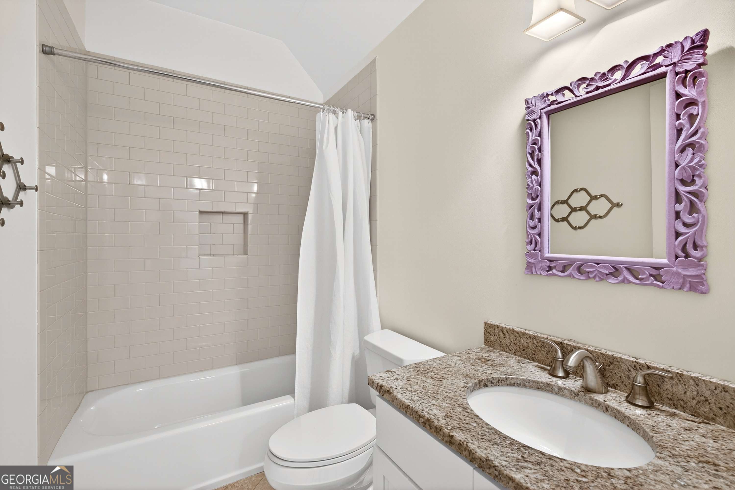 1986 Continental Drive NE