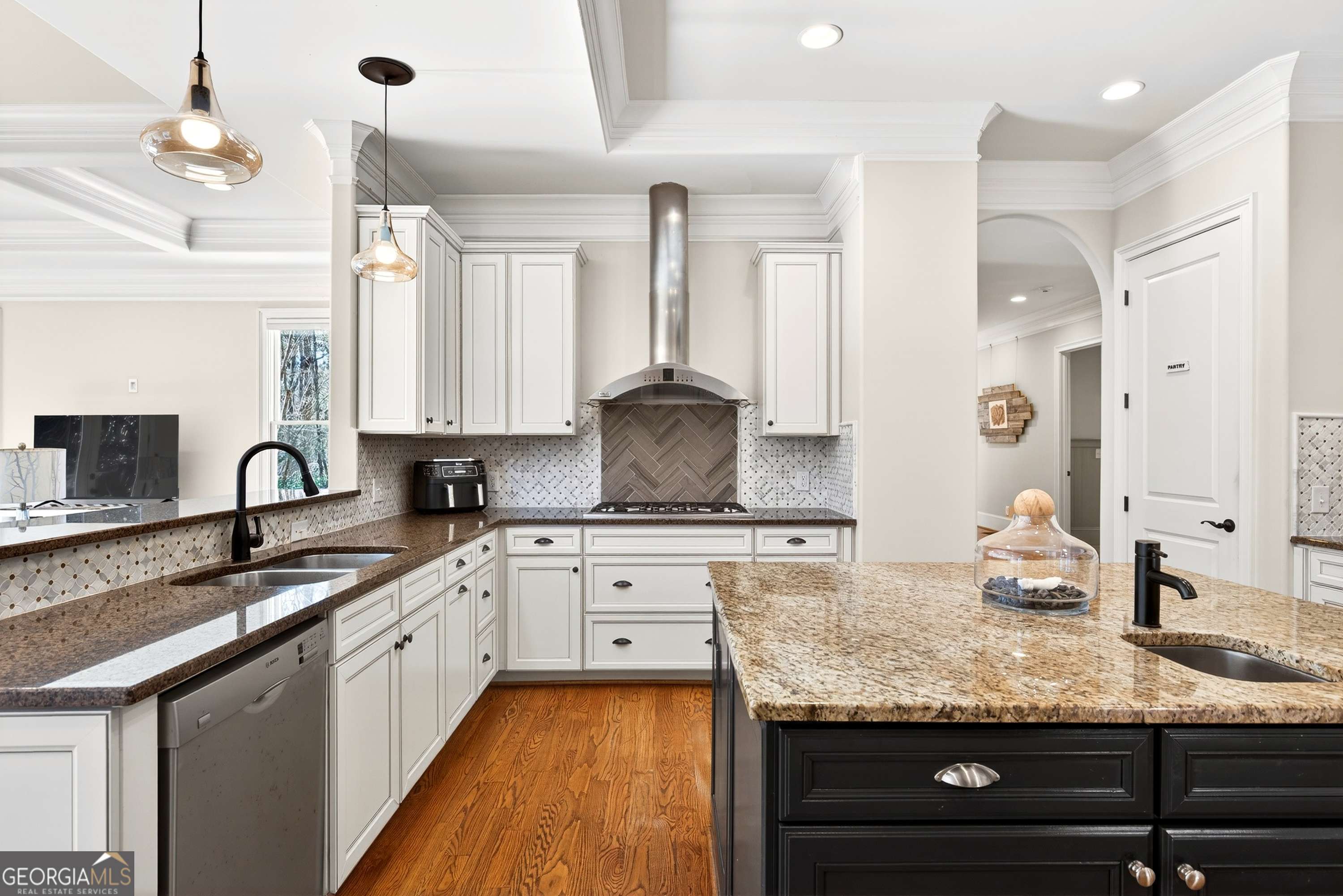 1986 Continental Drive NE