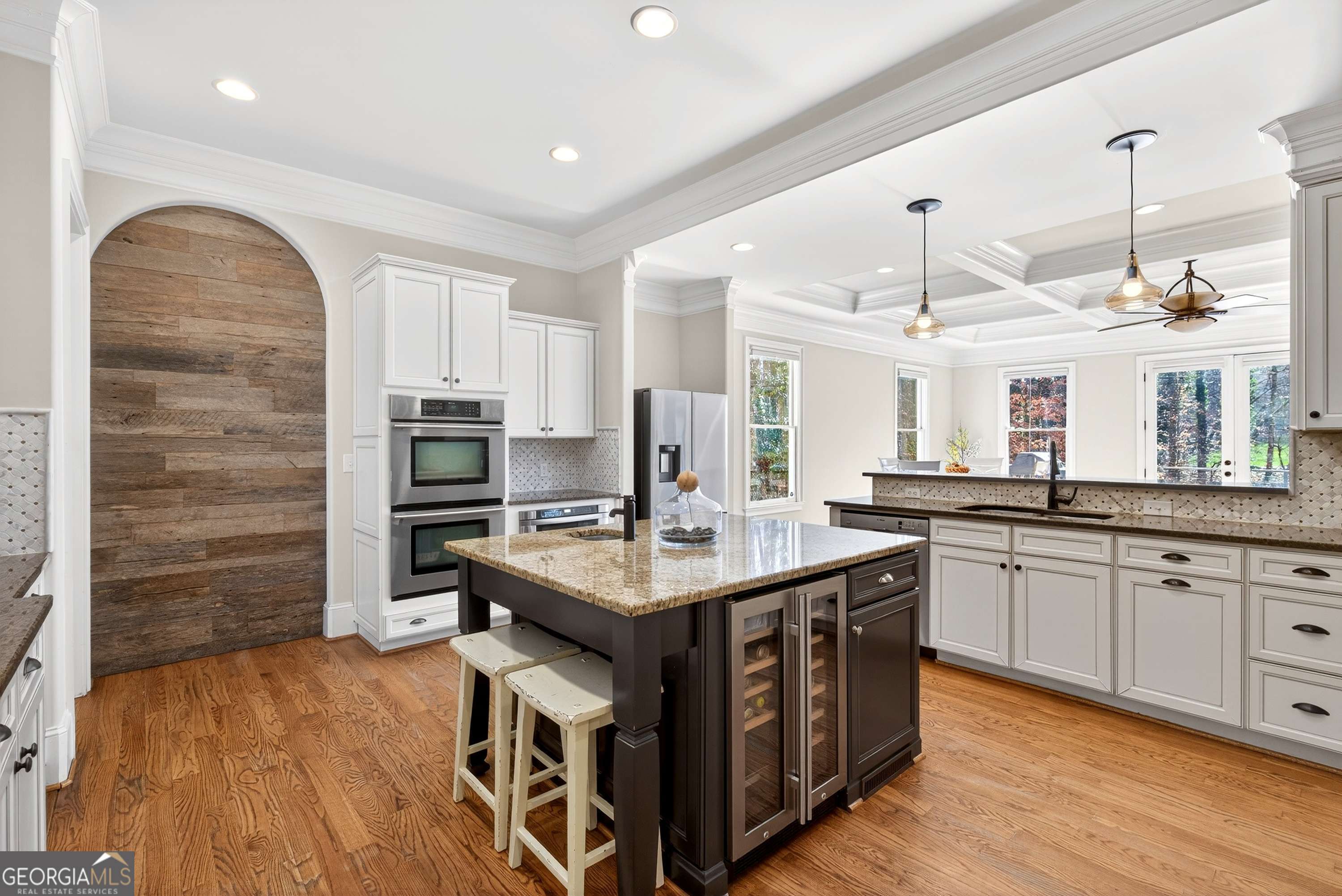 1986 Continental Drive NE