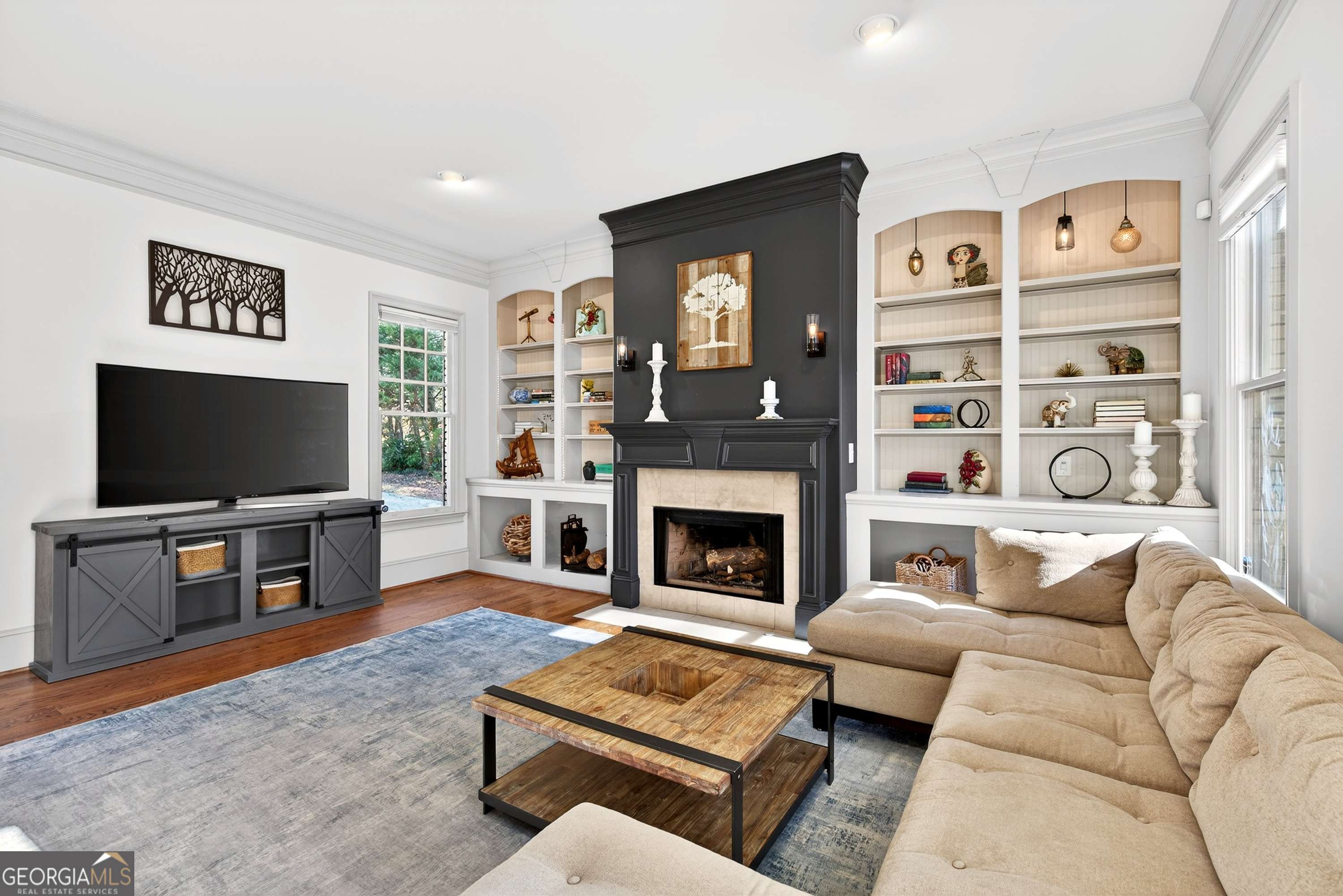 1986 Continental Drive NE