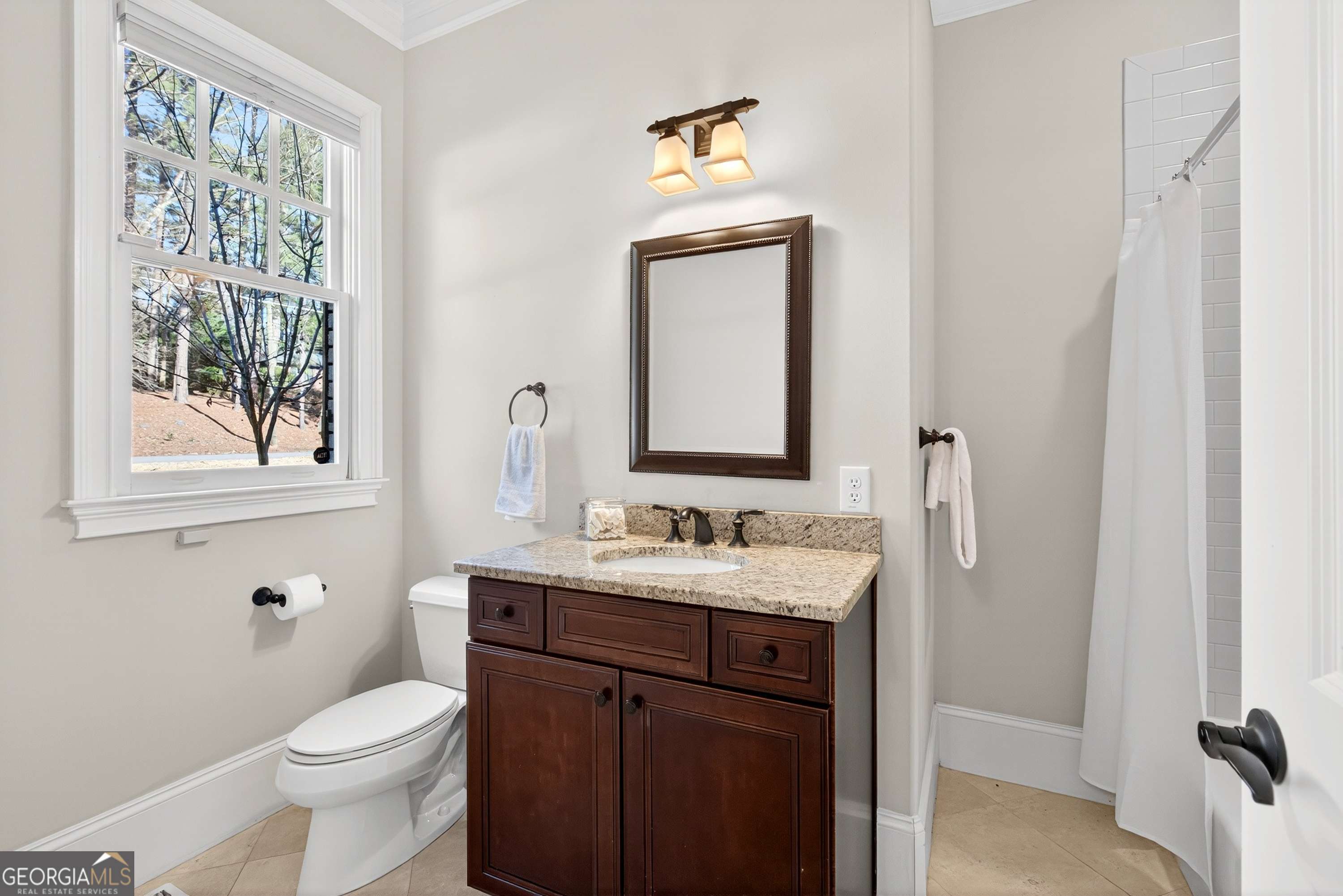 1986 Continental Drive NE