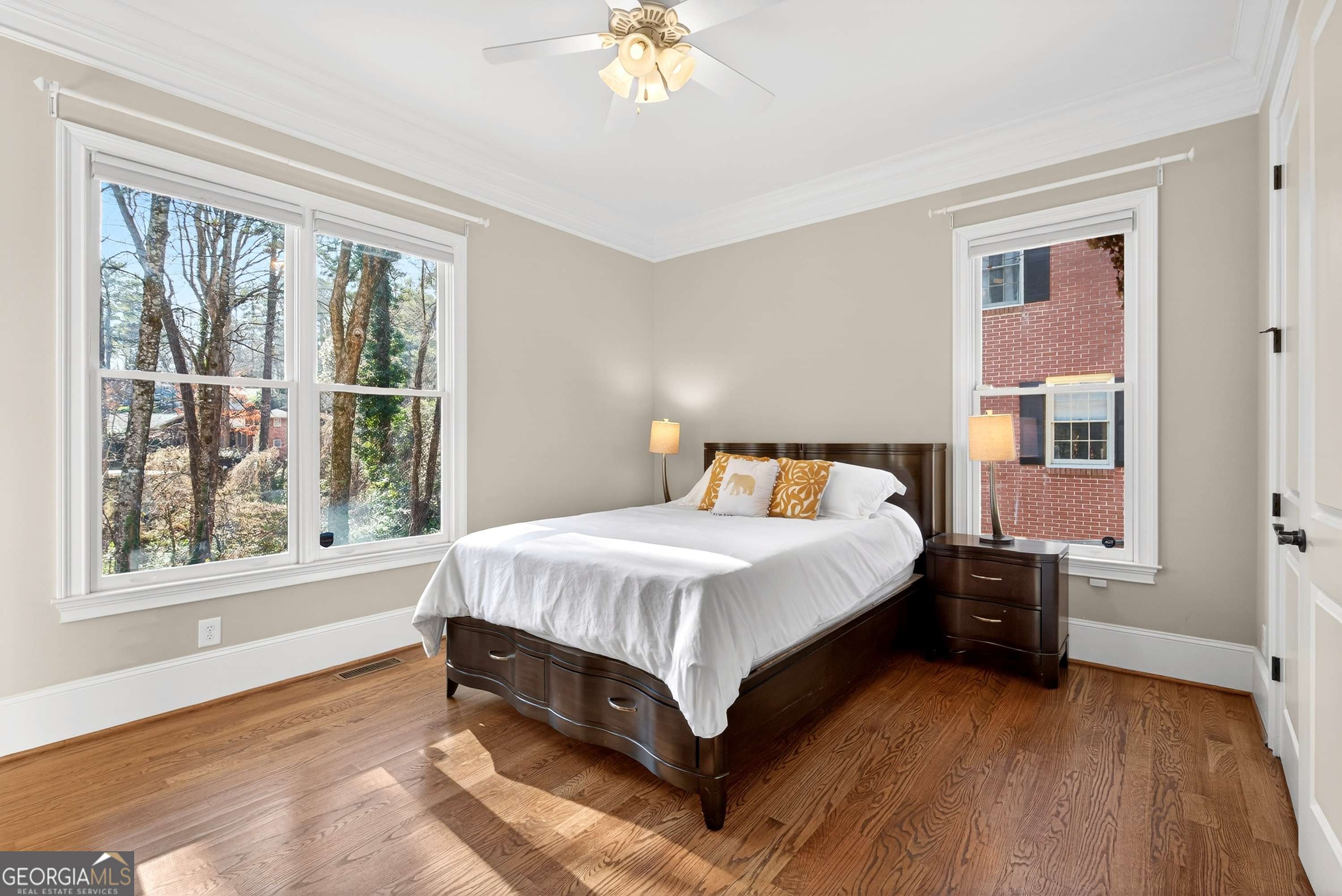 1986 Continental Drive NE