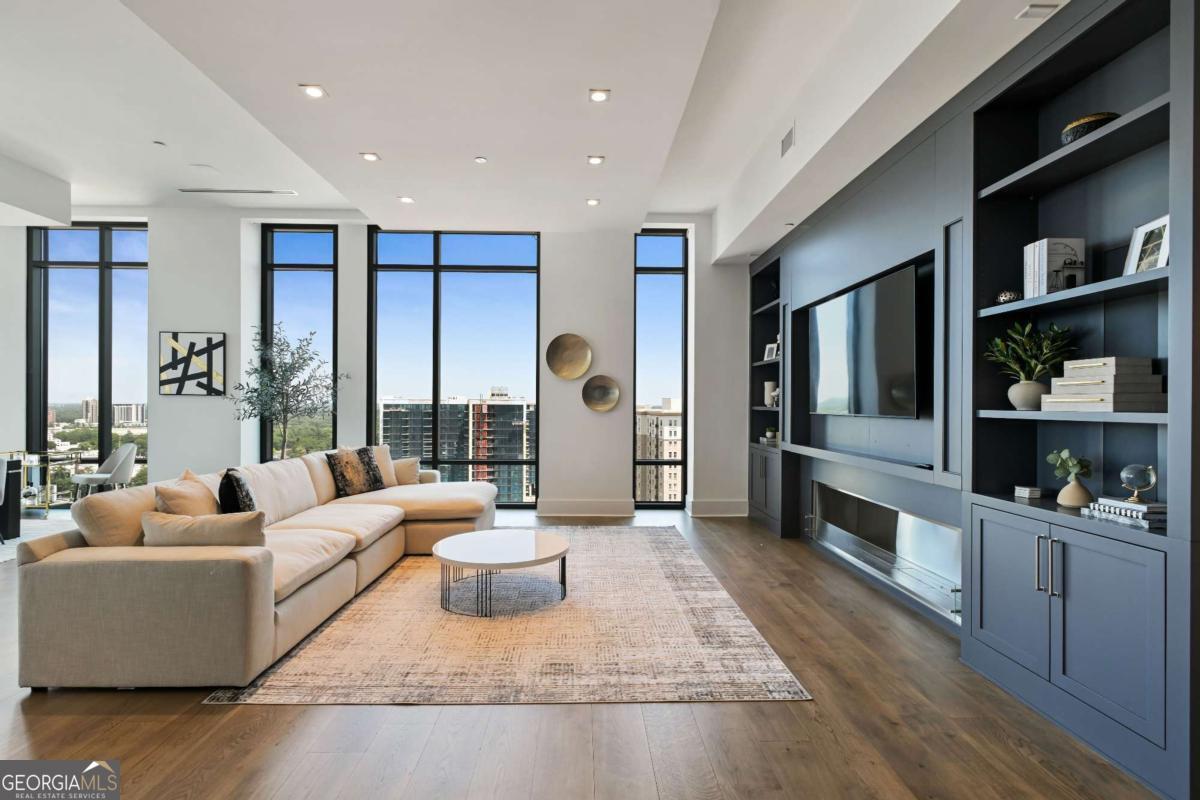 3107 Peachtree Road NE Unit: PH2003