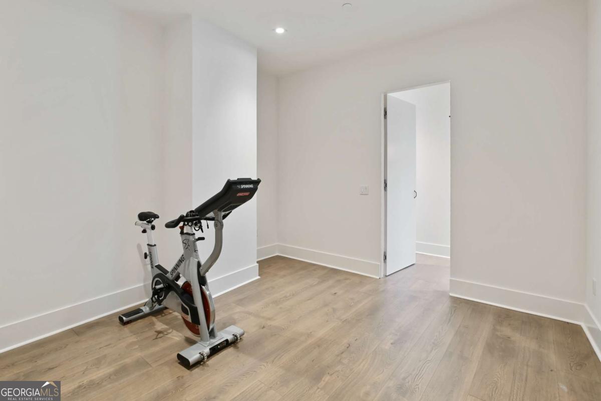 3107 Peachtree Road NE Unit: PH2003