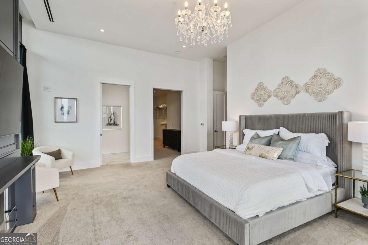 3107 Peachtree Road NE Unit: PH2003