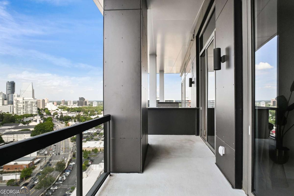 3107 Peachtree Road NE Unit: PH2003