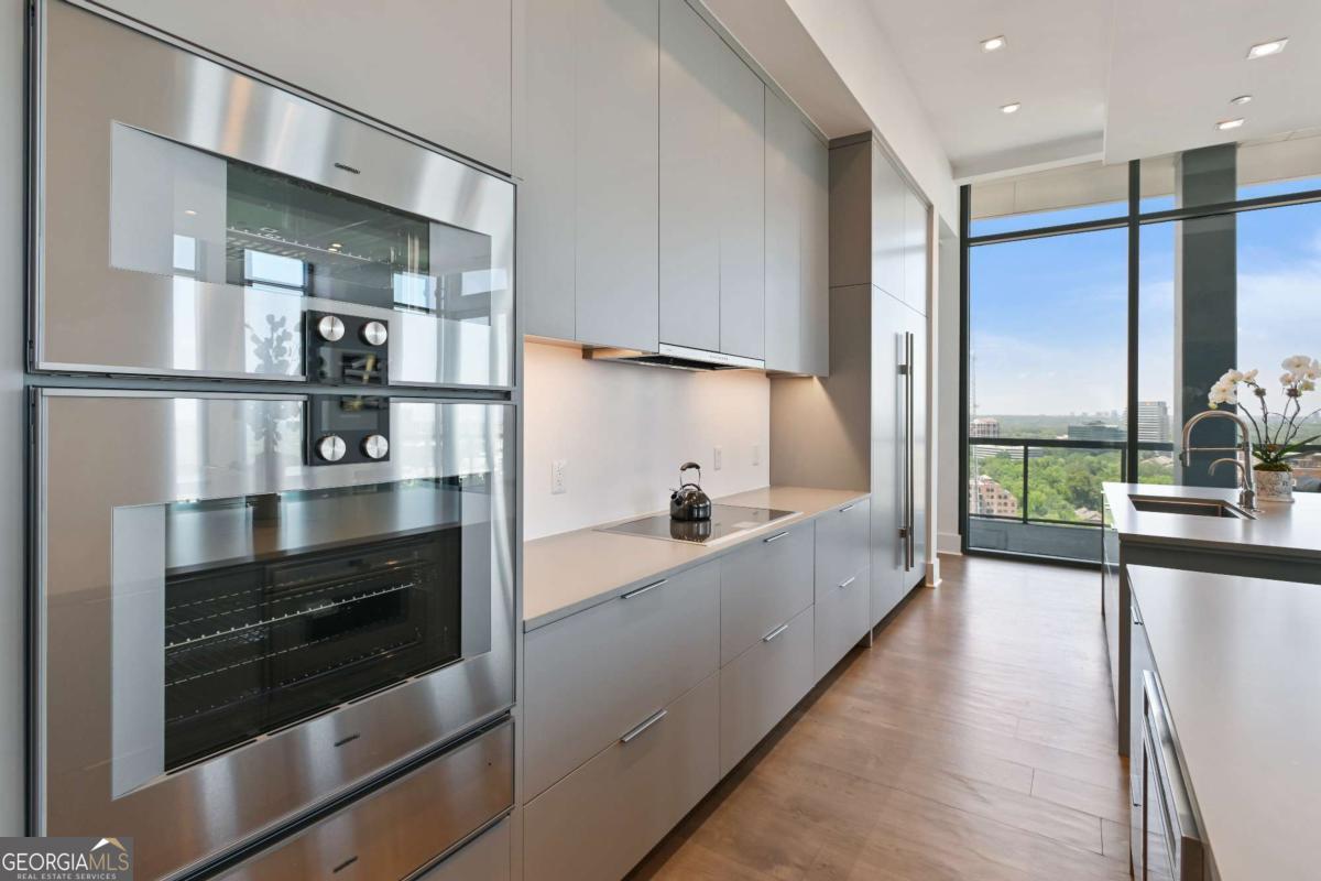 3107 Peachtree Road NE Unit: PH2003