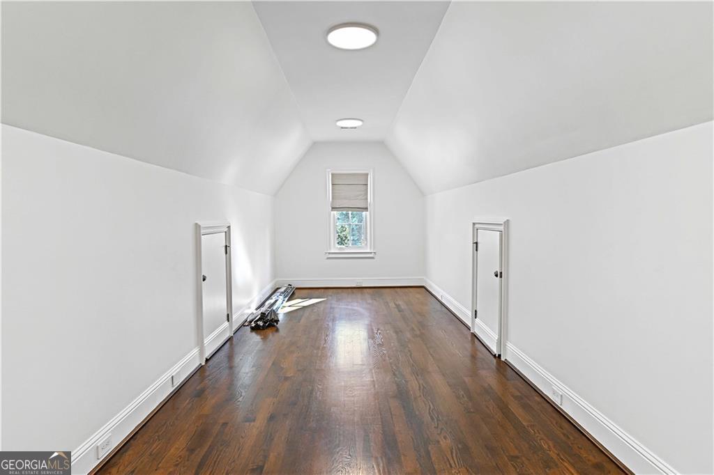 369 Pine Tree Drive NE