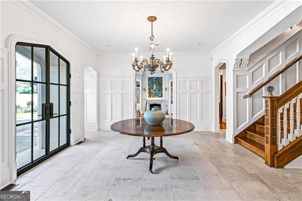 369 Pine Tree Drive NE