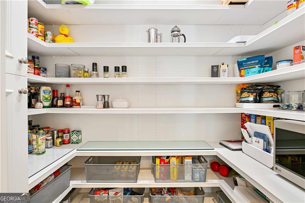 369 Pine Tree Drive NE