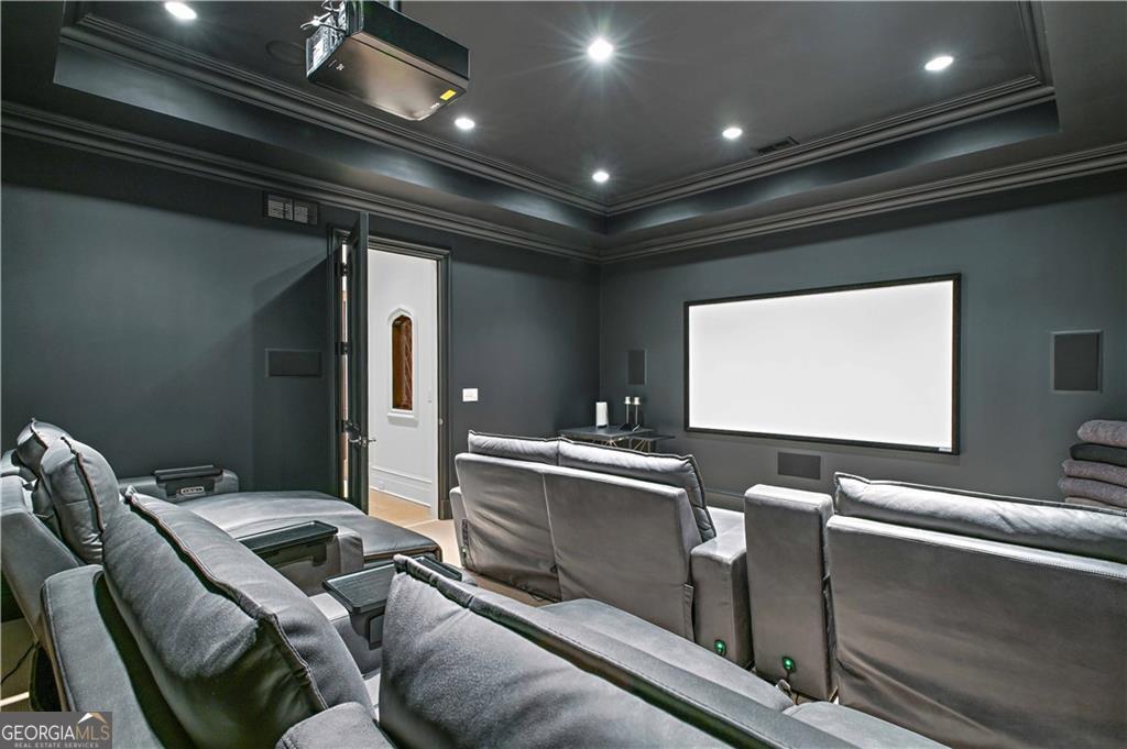 369 Pine Tree Drive NE