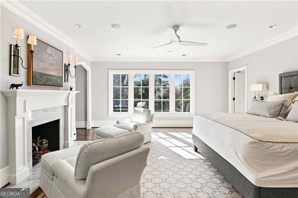 369 Pine Tree Drive NE