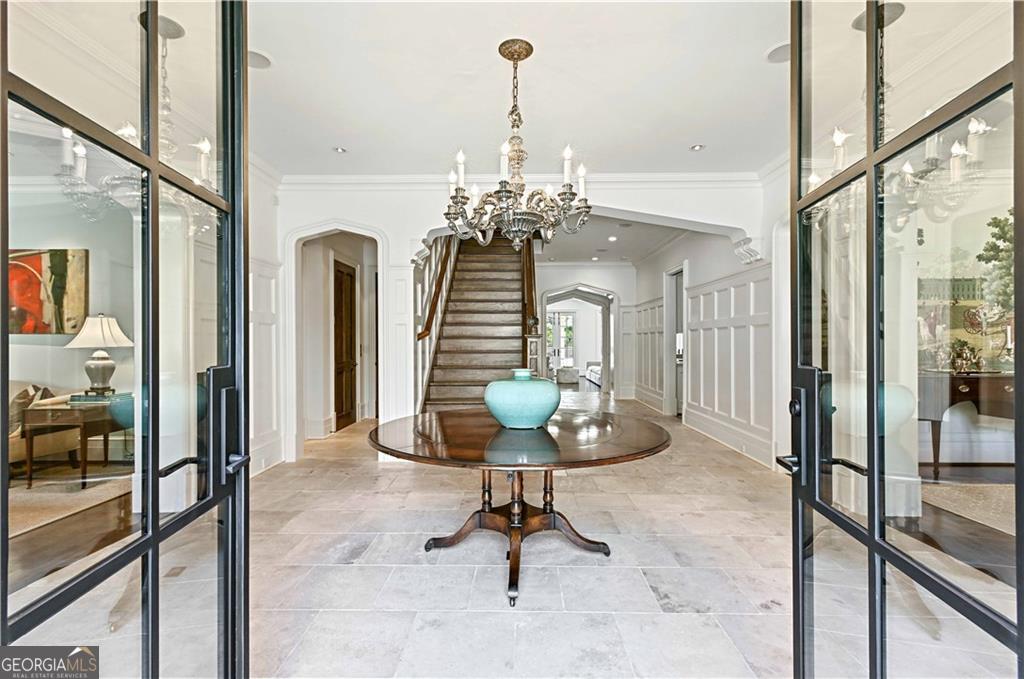 369 Pine Tree Drive NE