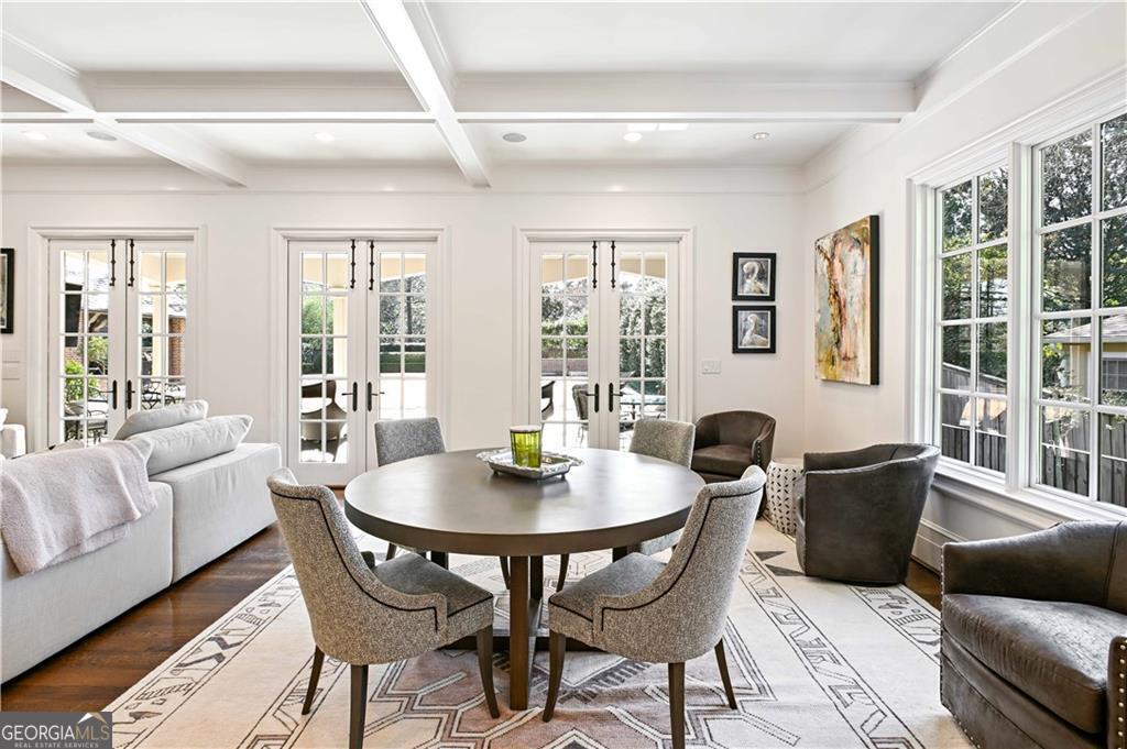 369 Pine Tree Drive NE