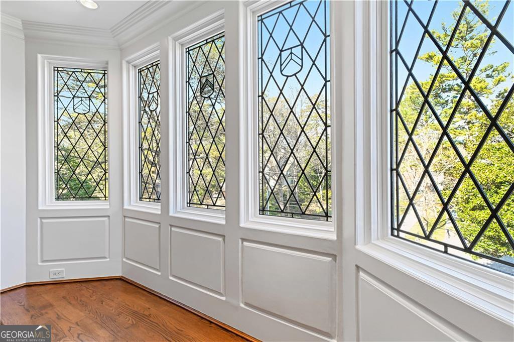 369 Pine Tree Drive NE