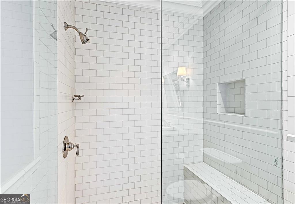 369 Pine Tree Drive NE