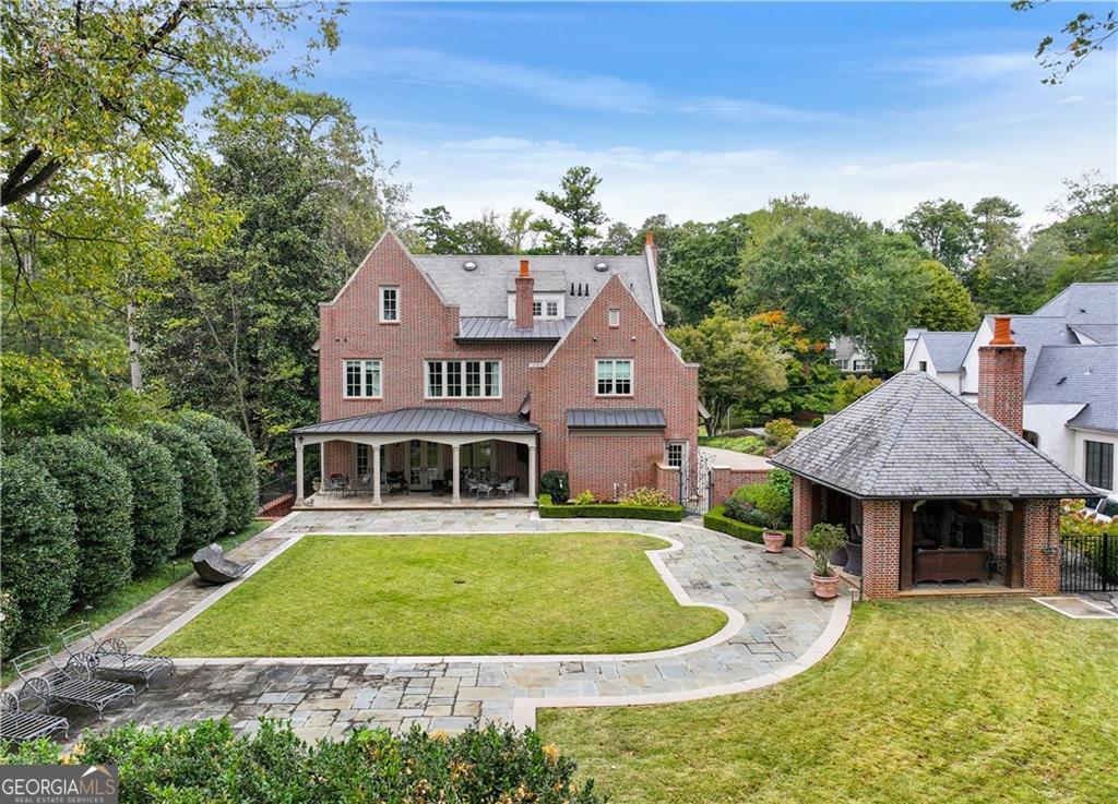 369 Pine Tree Drive NE