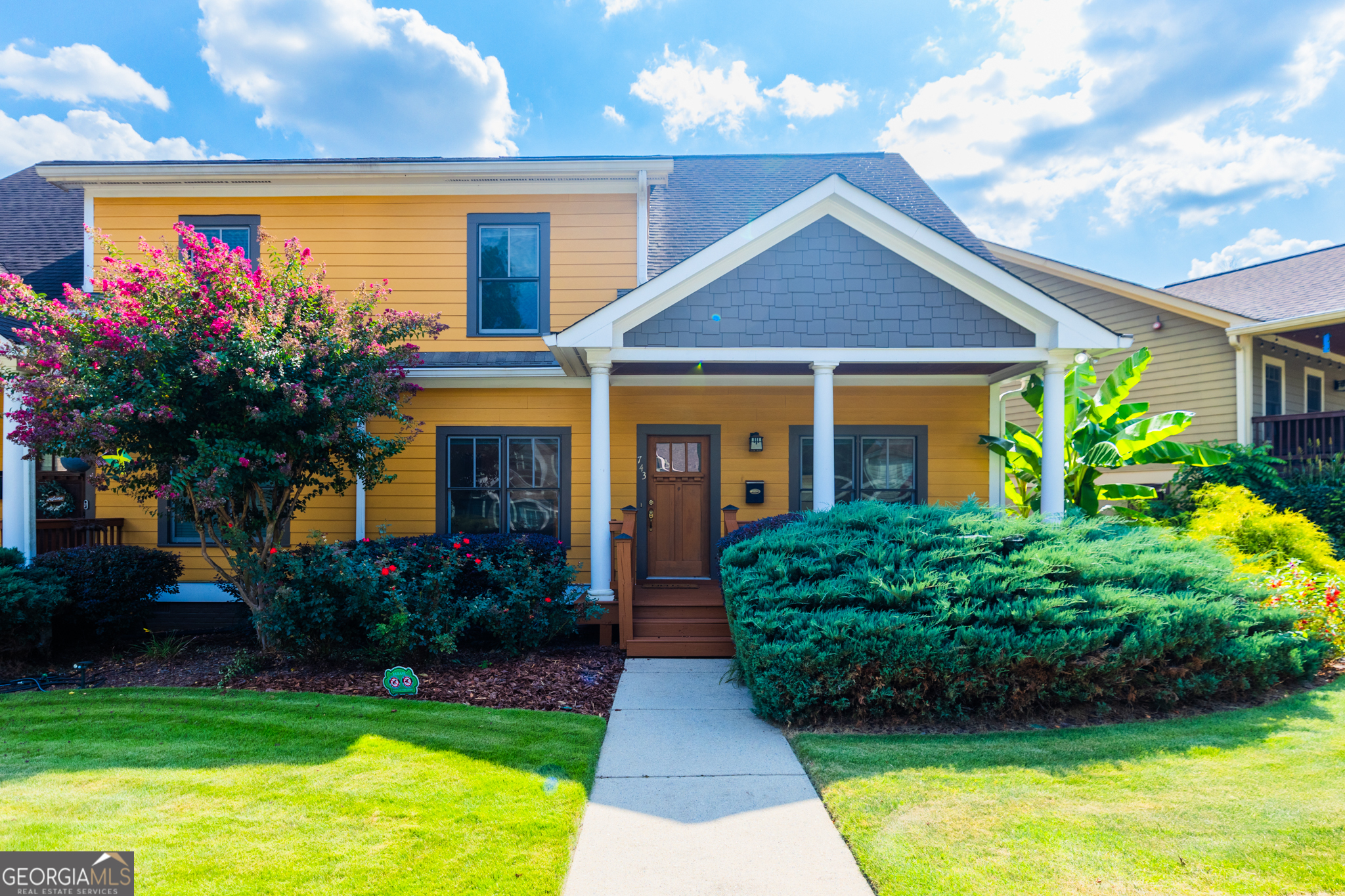 743 Frasier Circle SE