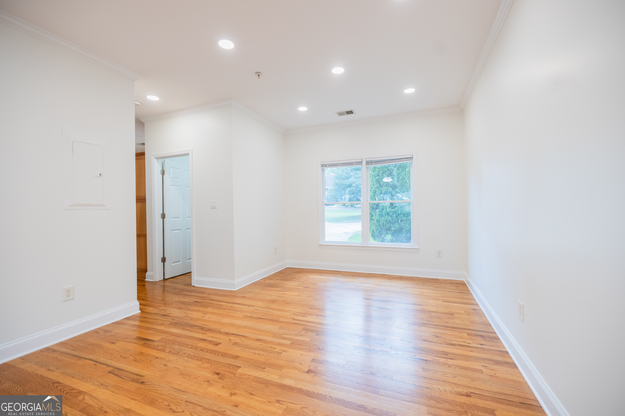 743 Frasier Circle SE