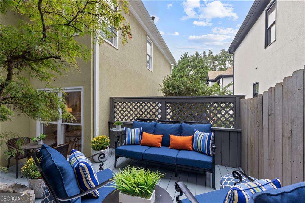 1153 Chantilly Ridge