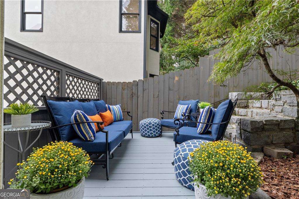 1153 Chantilly Ridge