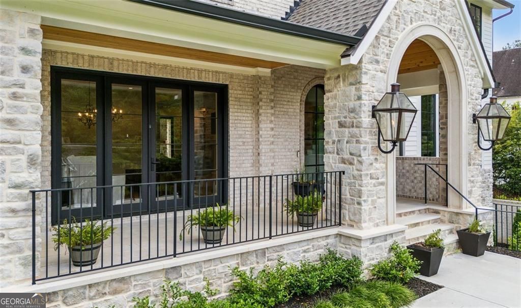 3379 Rennes Drive NE