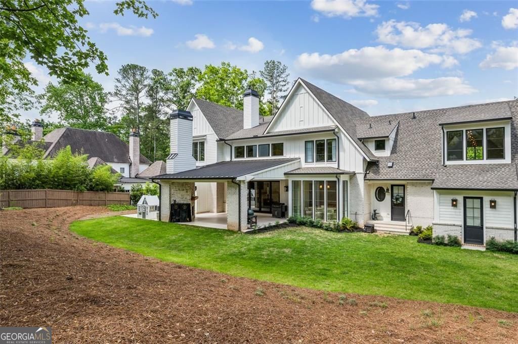 3379 Rennes Drive NE