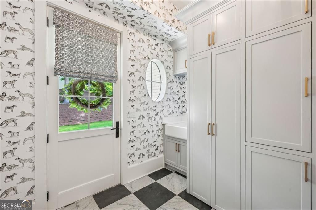 3379 Rennes Drive NE