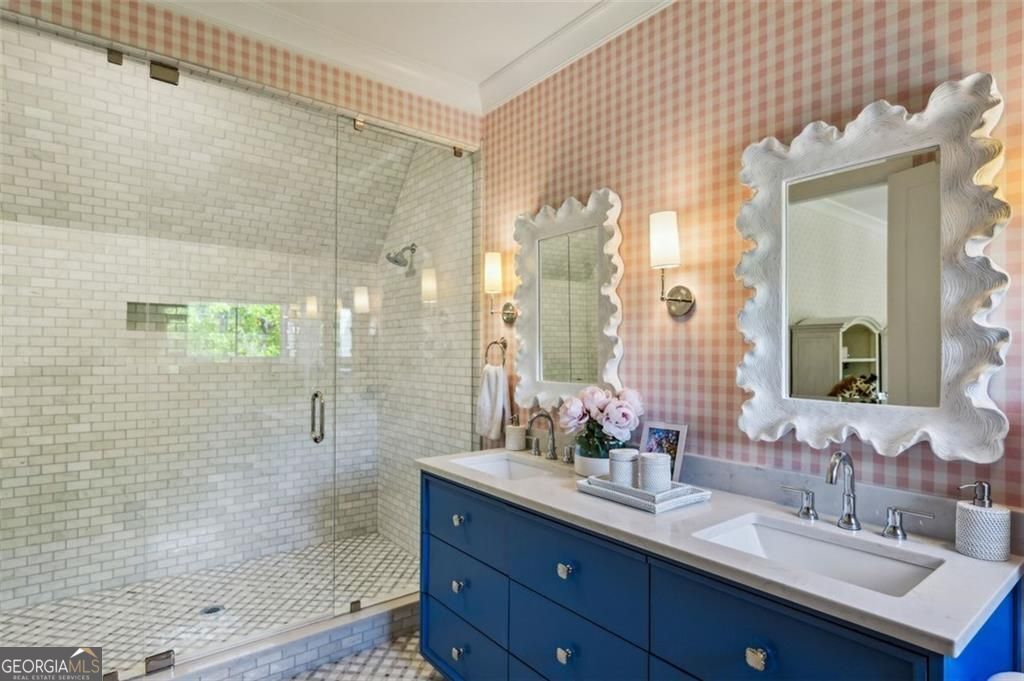 3379 Rennes Drive NE