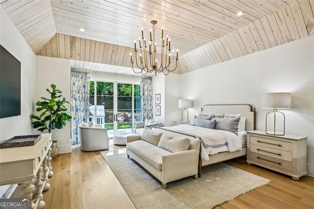 3379 Rennes Drive NE