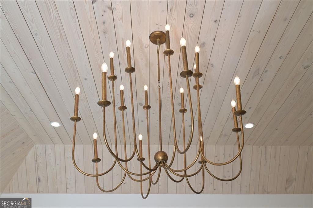 3379 Rennes Drive NE