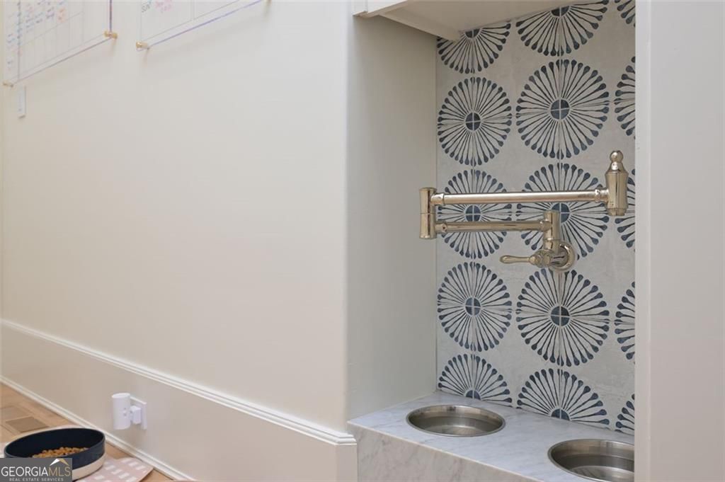 3379 Rennes Drive NE