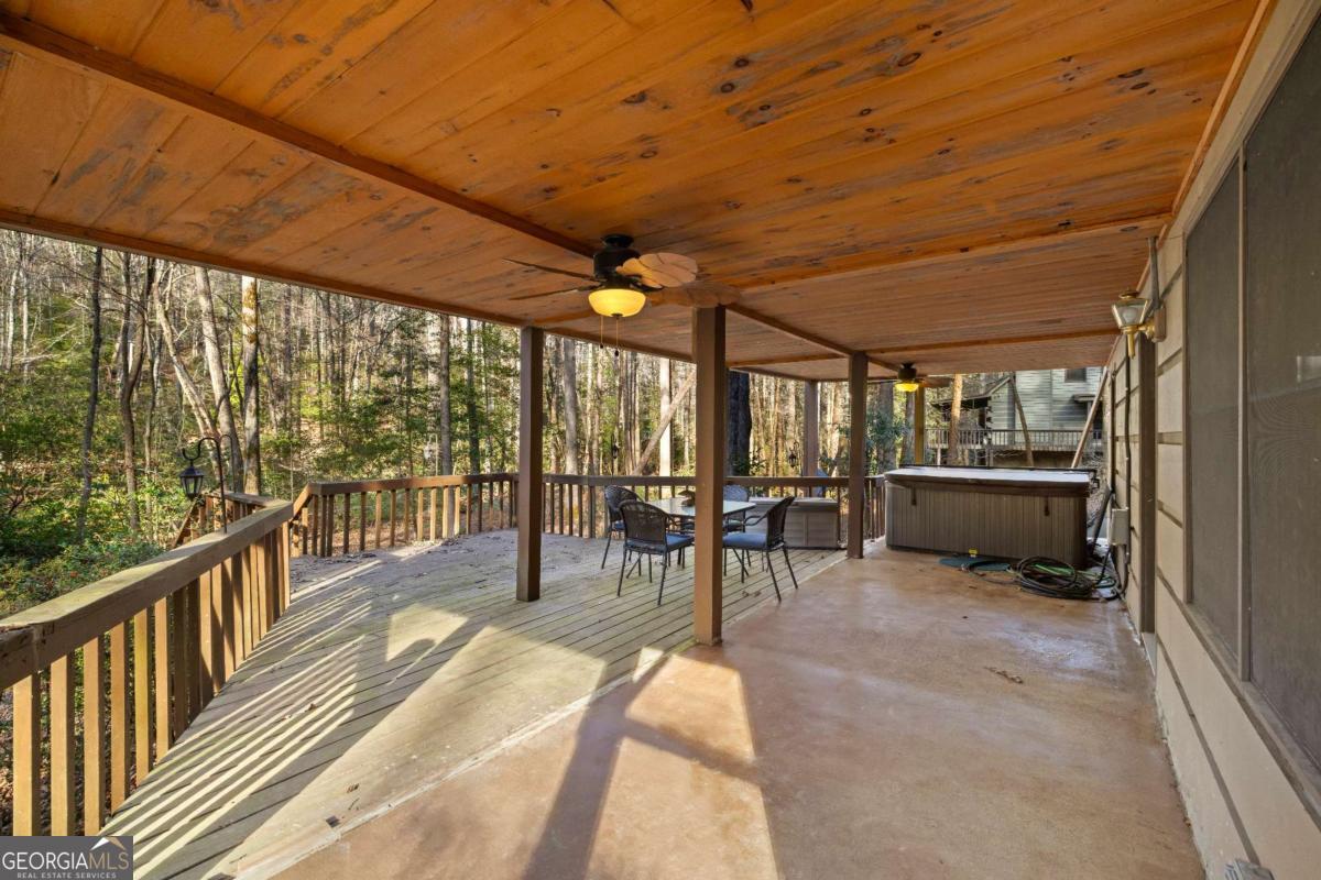 100 Stanley Creek Crossing