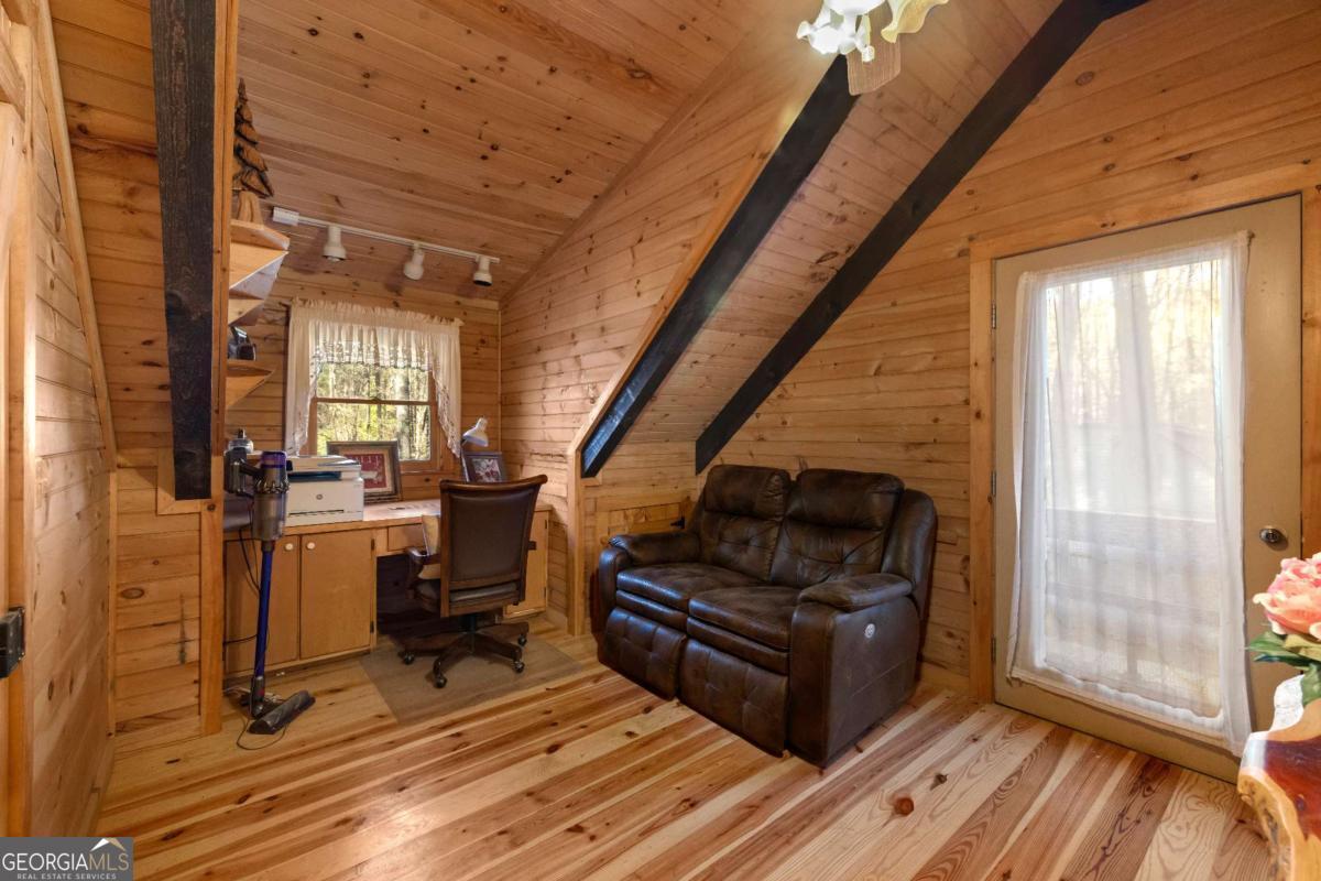 100 Stanley Creek Crossing