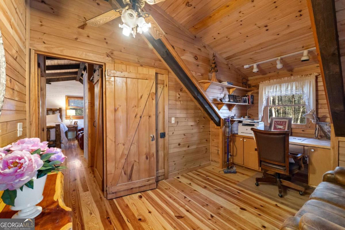 100 Stanley Creek Crossing