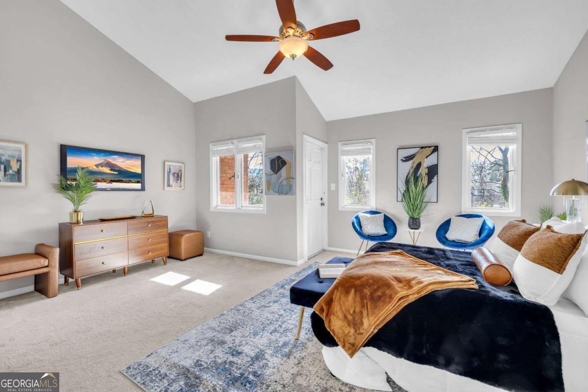 3221 Clairmont North NE