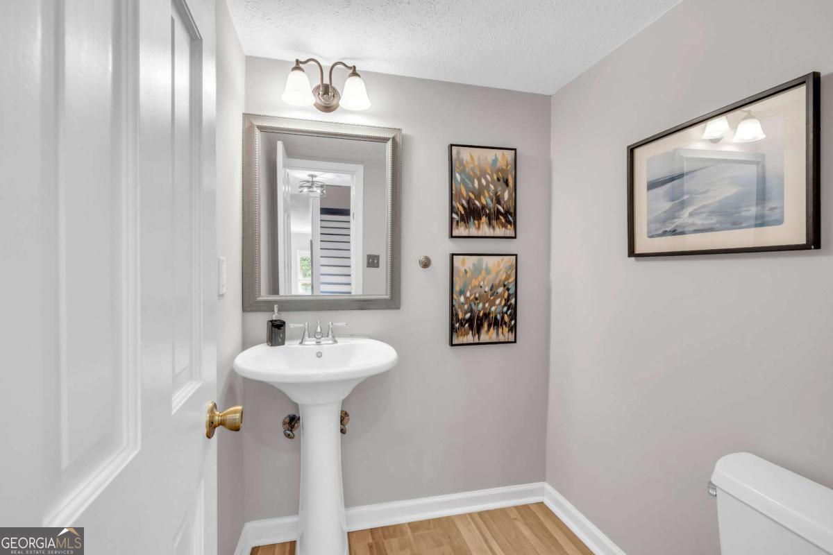 3221 Clairmont North NE