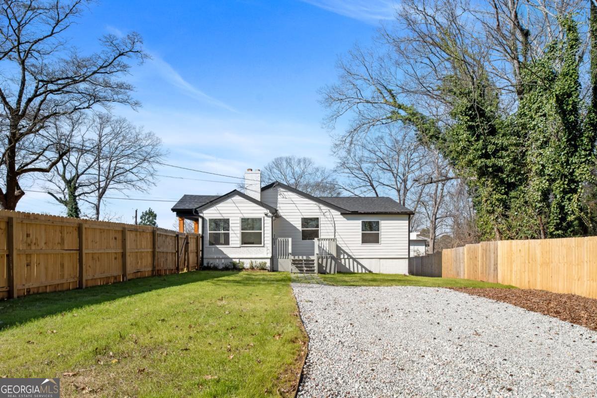 968 BRUCE Circle