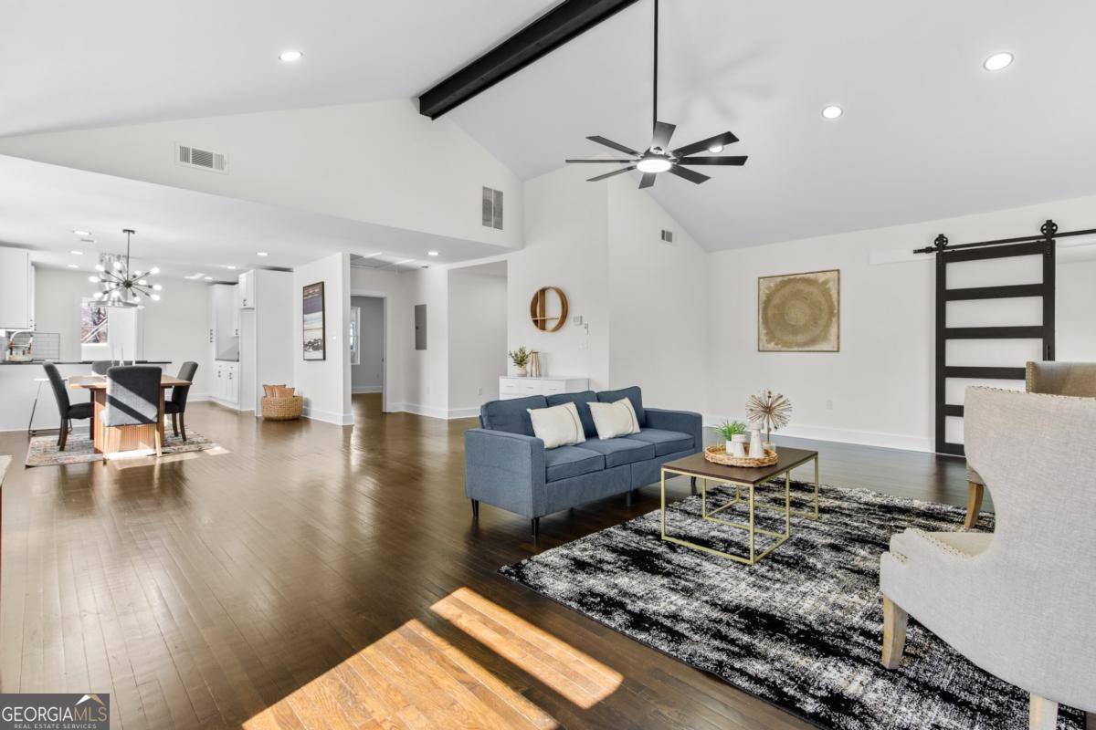 968 BRUCE Circle