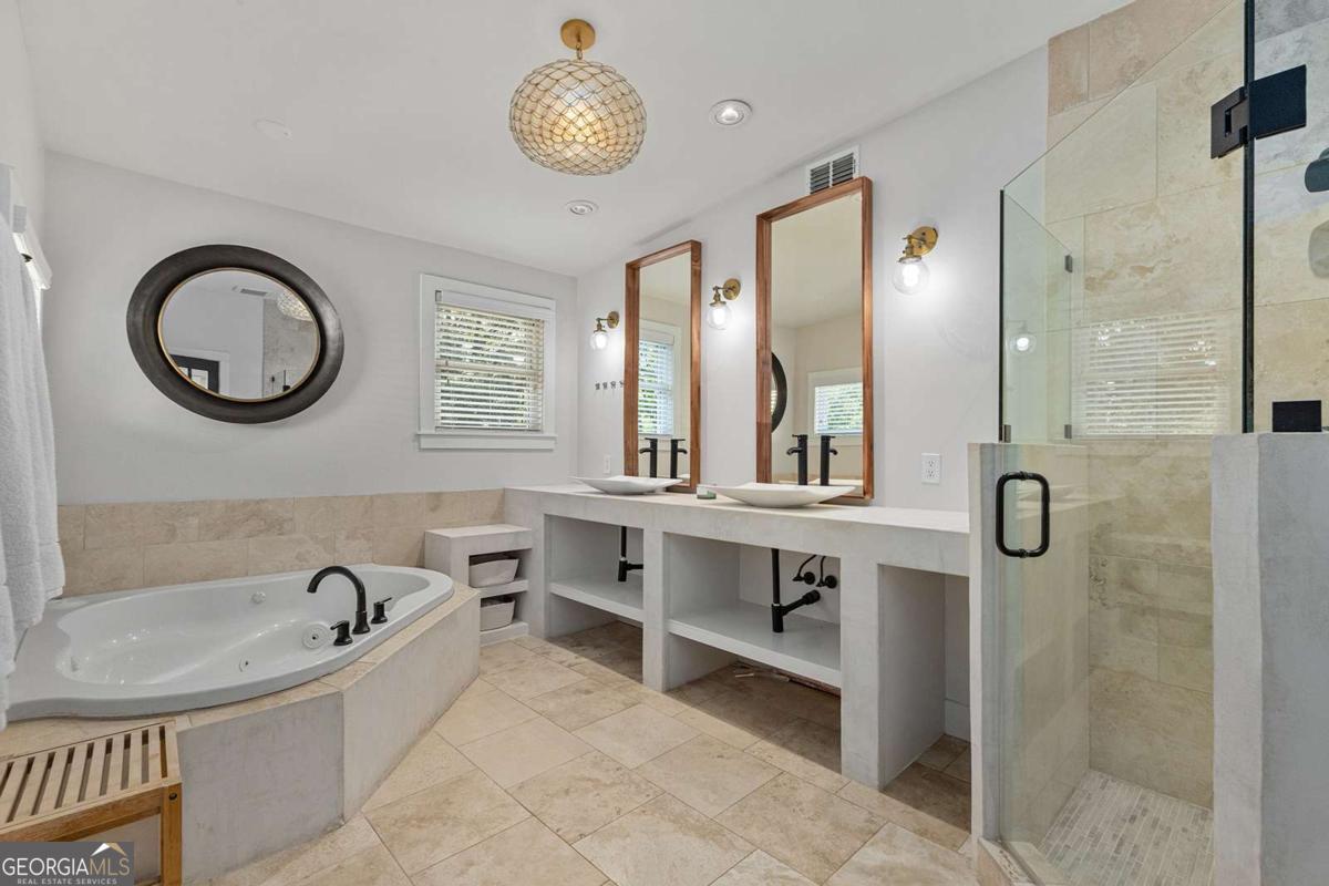 275 Rockyford Road NE