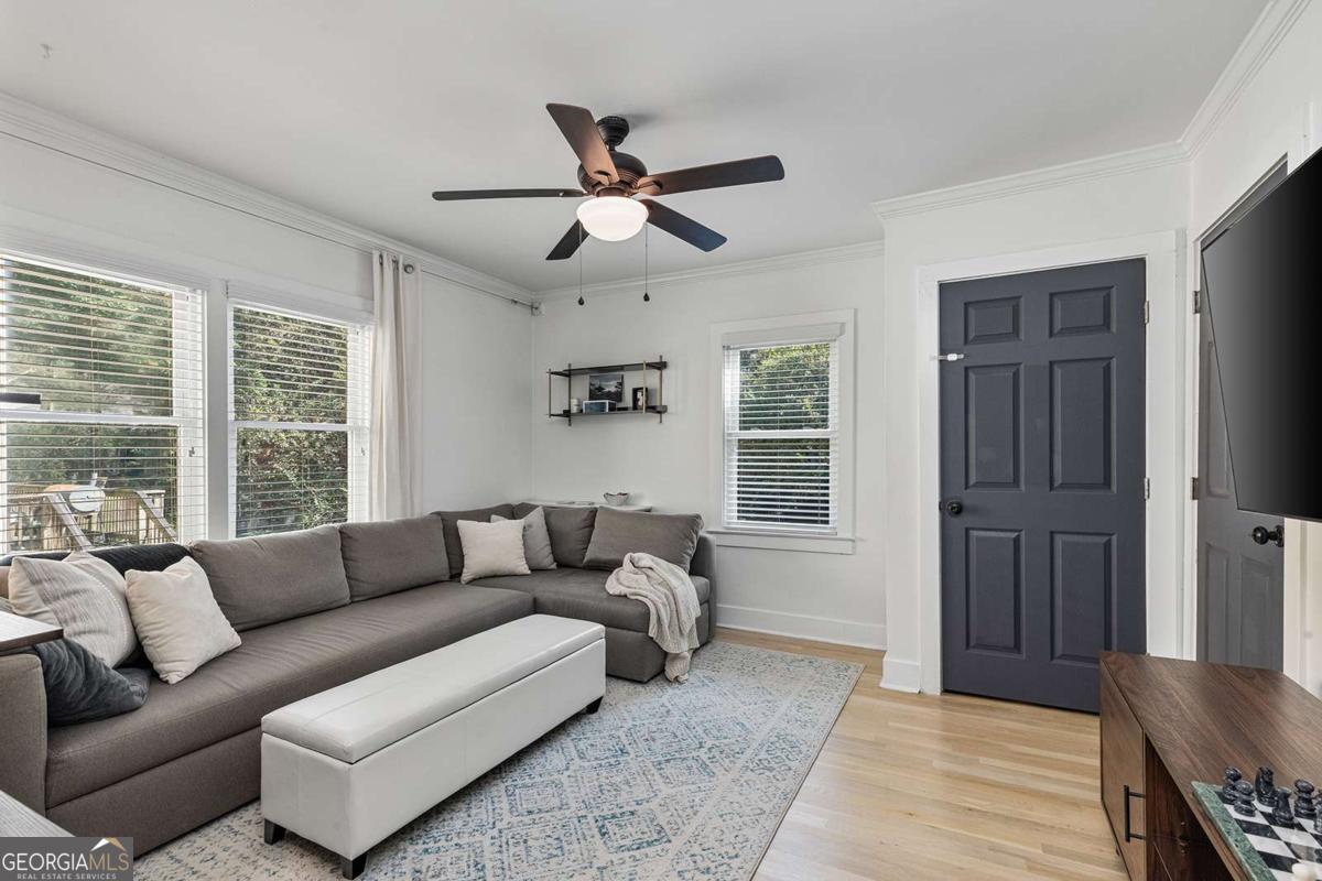 275 Rockyford Road NE