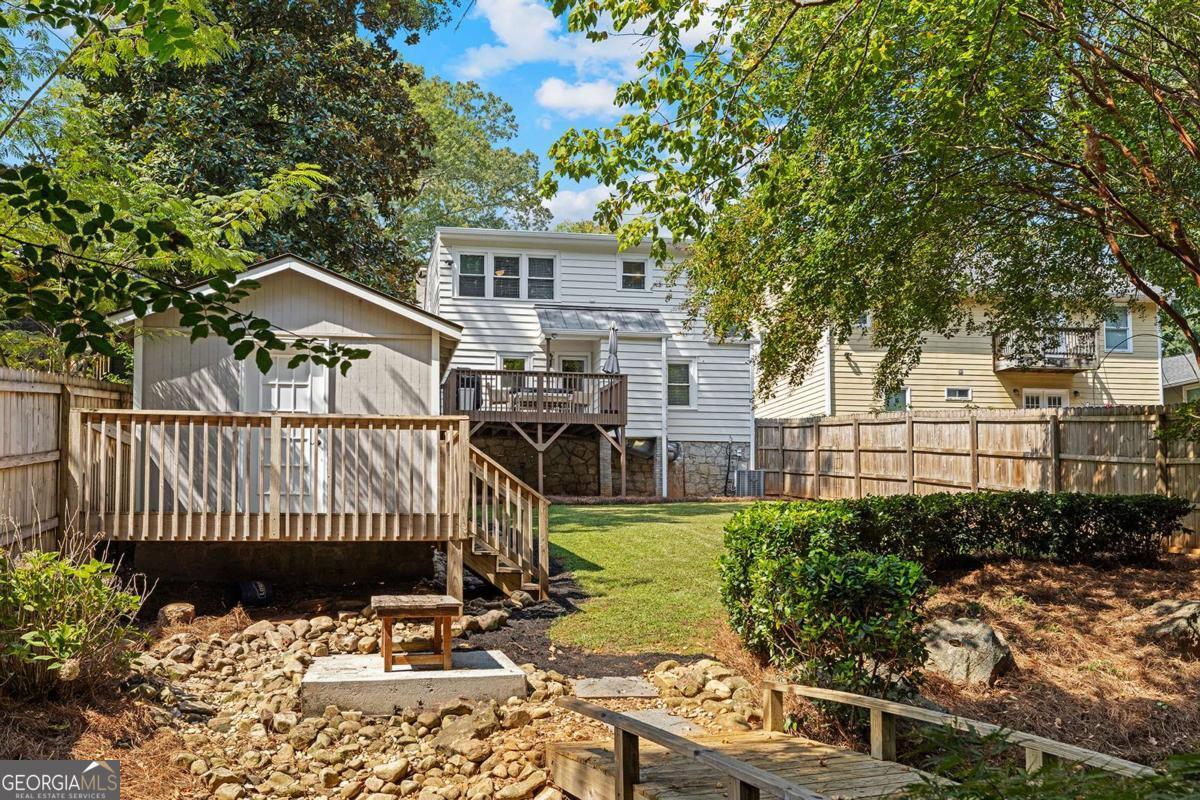 275 Rockyford Road NE