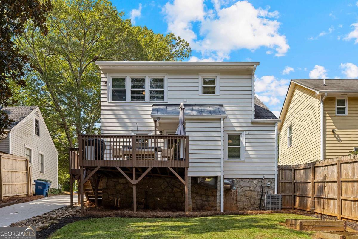 275 Rockyford Road NE