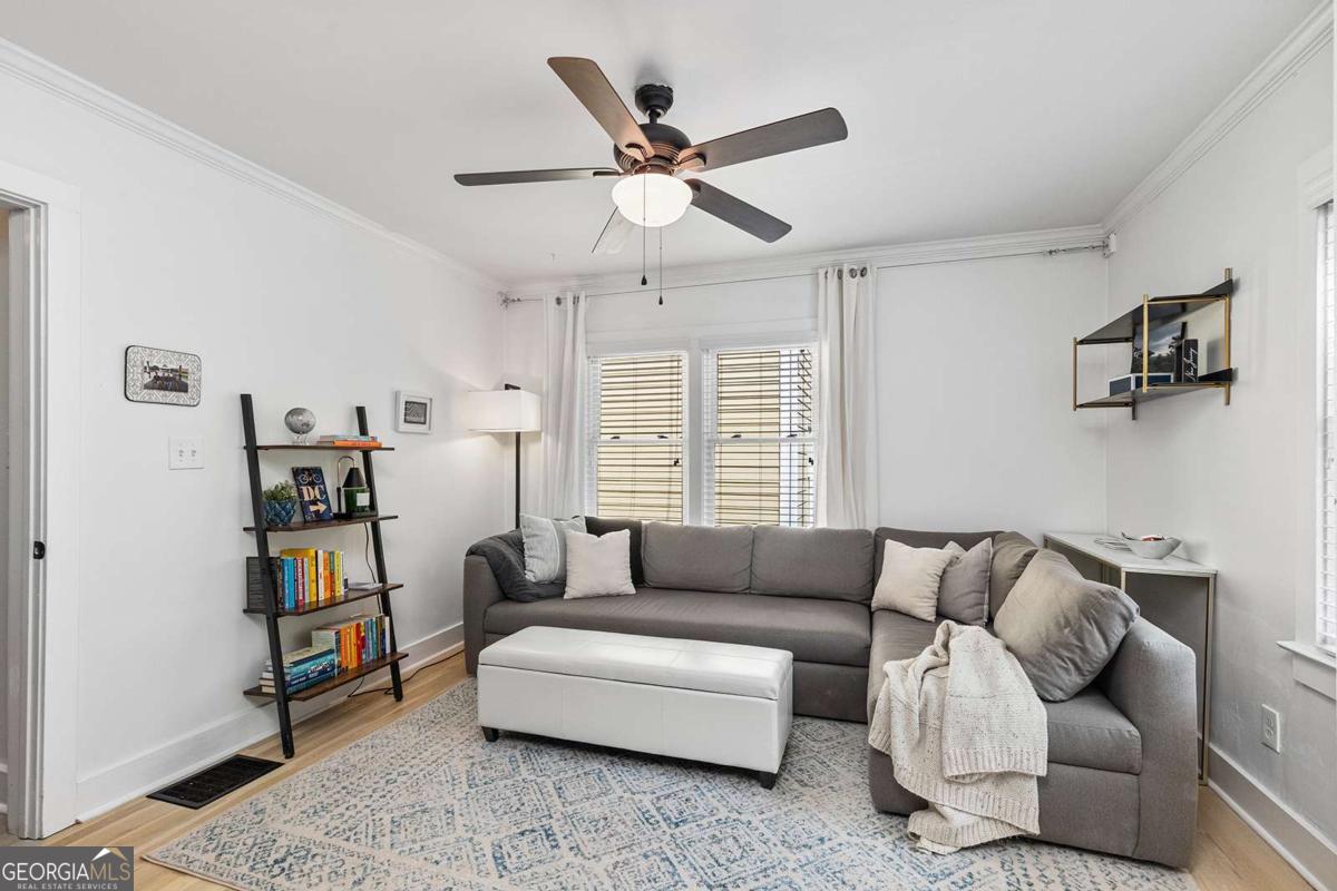 275 Rockyford Road NE