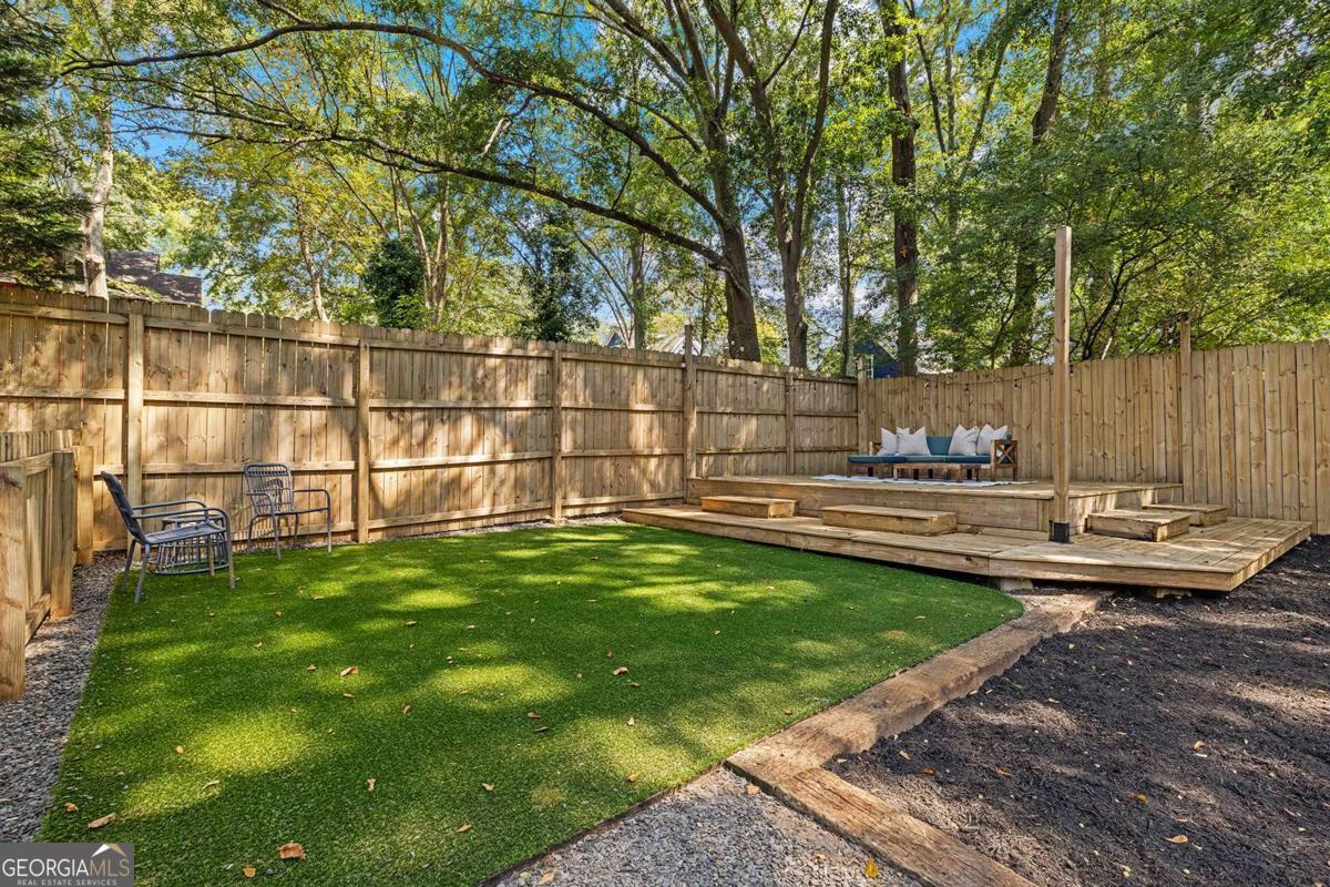 275 Rockyford Road NE