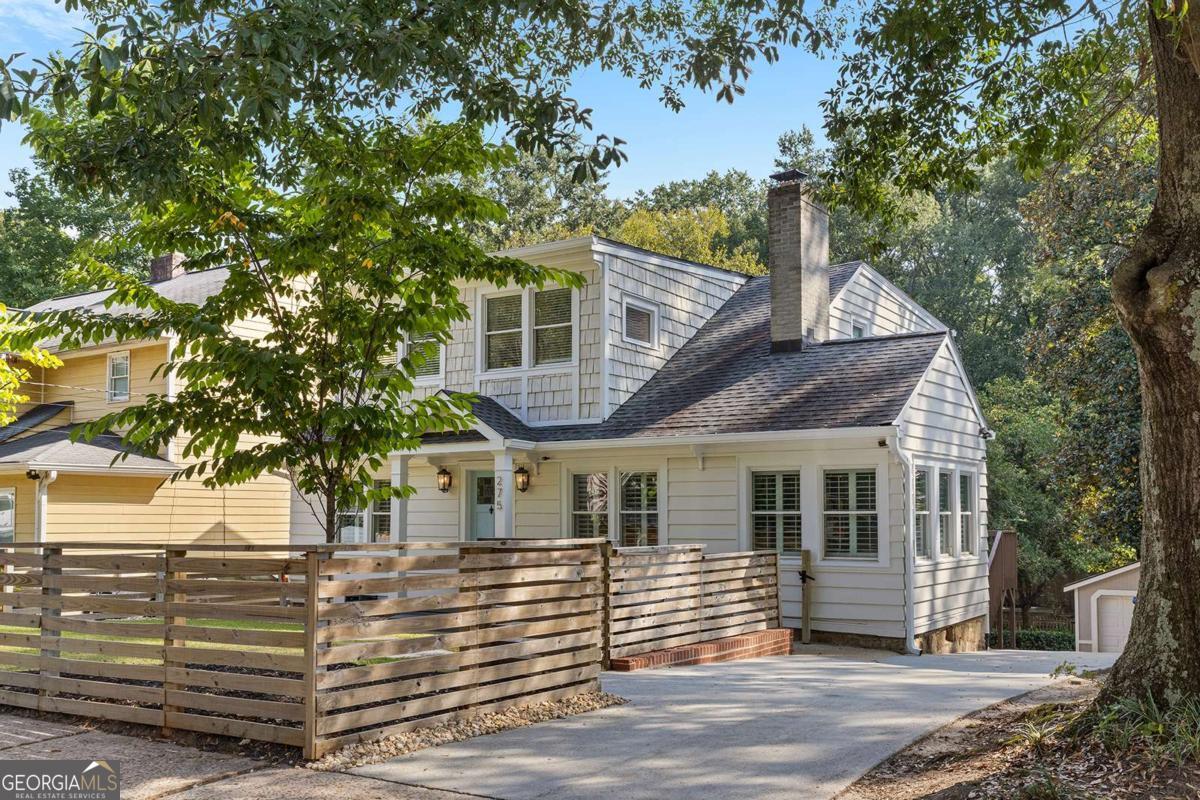 275 Rockyford Road NE