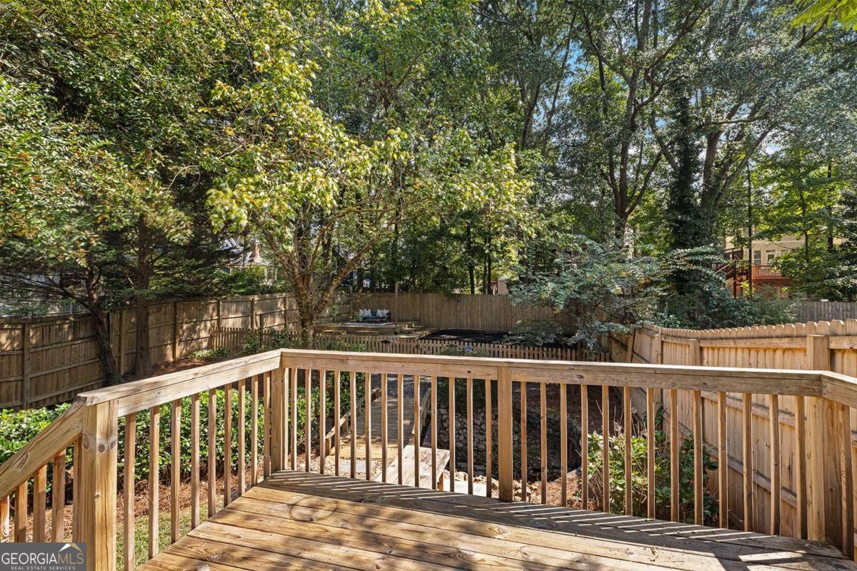 275 Rockyford Road NE