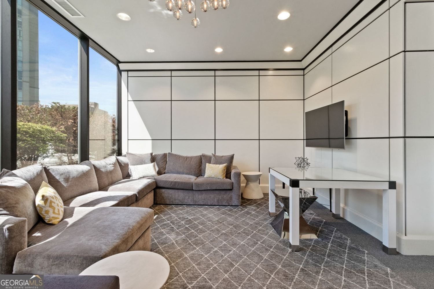 2828 Peachtree Road NW # 1704