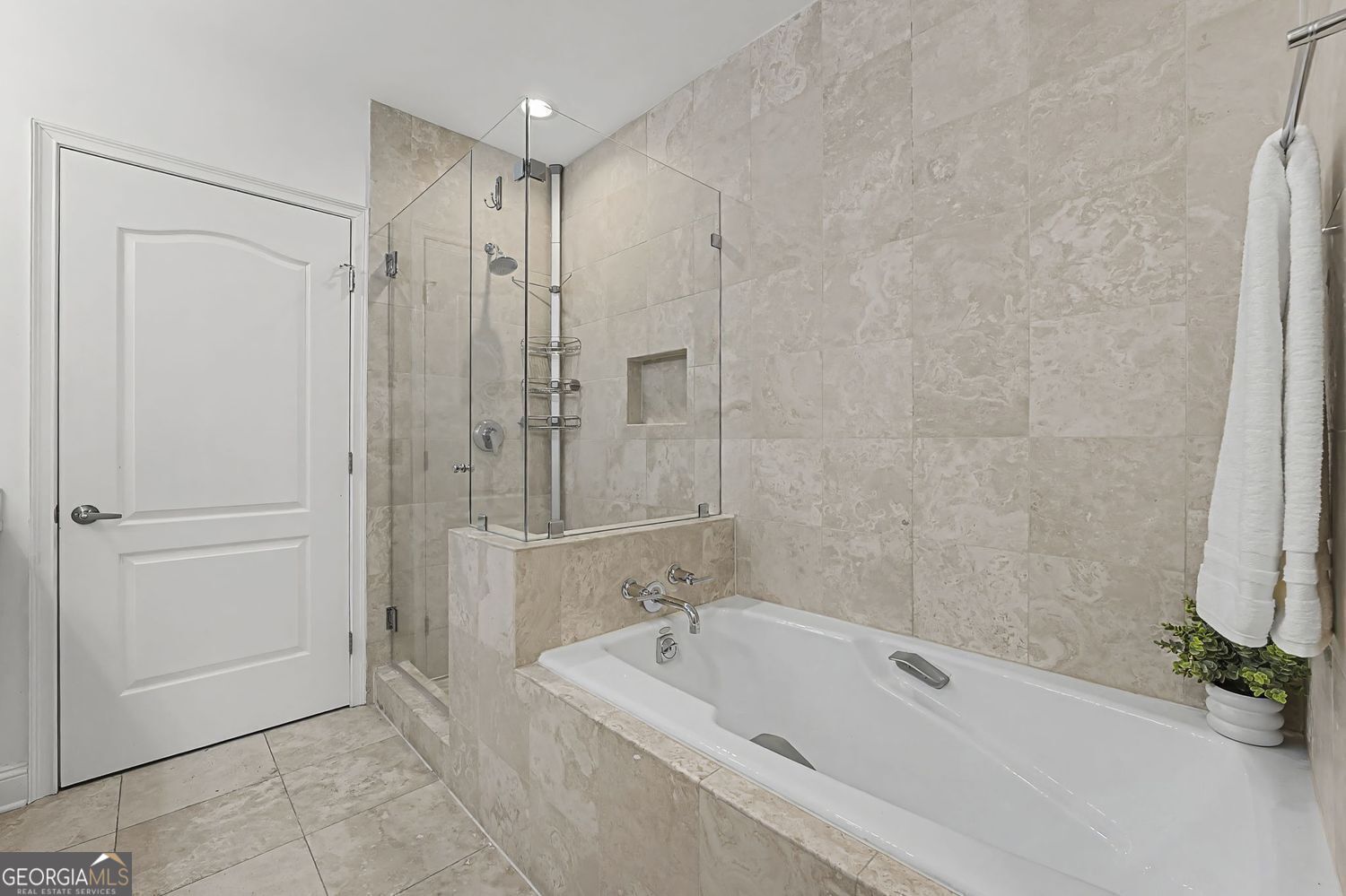 2828 Peachtree Road NW # 1704