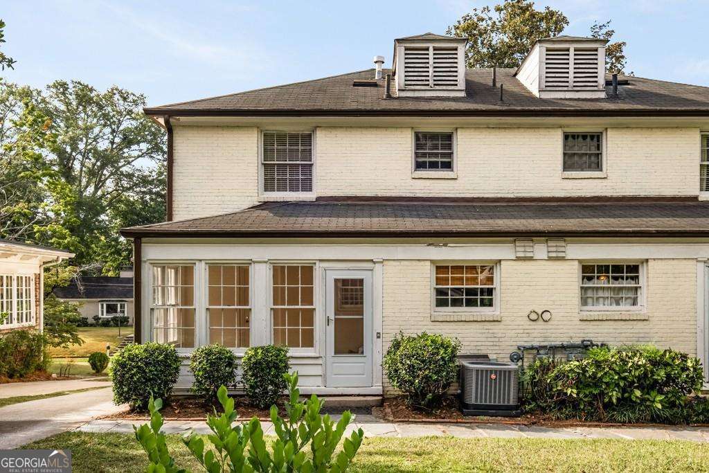 140 Rumson Road NE